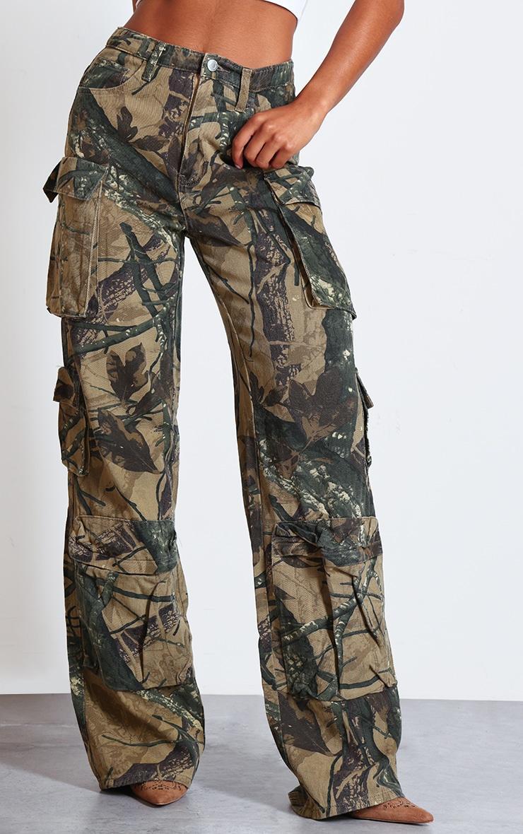 Camo Detailed Print Wide Leg Jeans Product Image