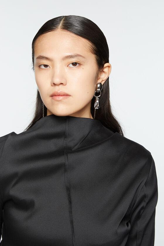 Chain earrings Product Image