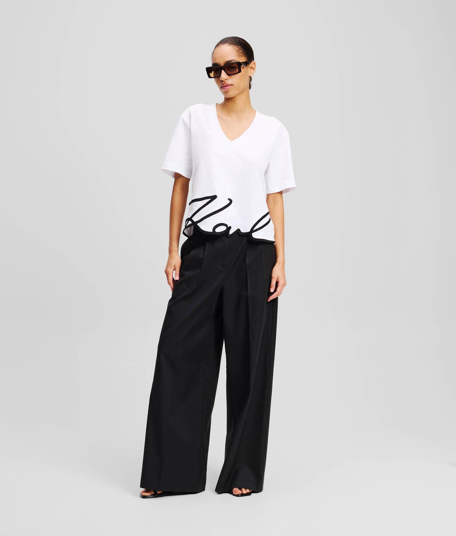 KARL SIGNATURE V-NECK T-SHIRT Product Image
