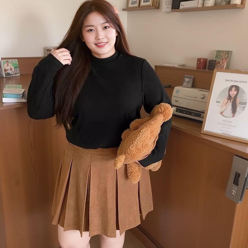 Long-Sleeve Mock Neck Plain Tee Product Image