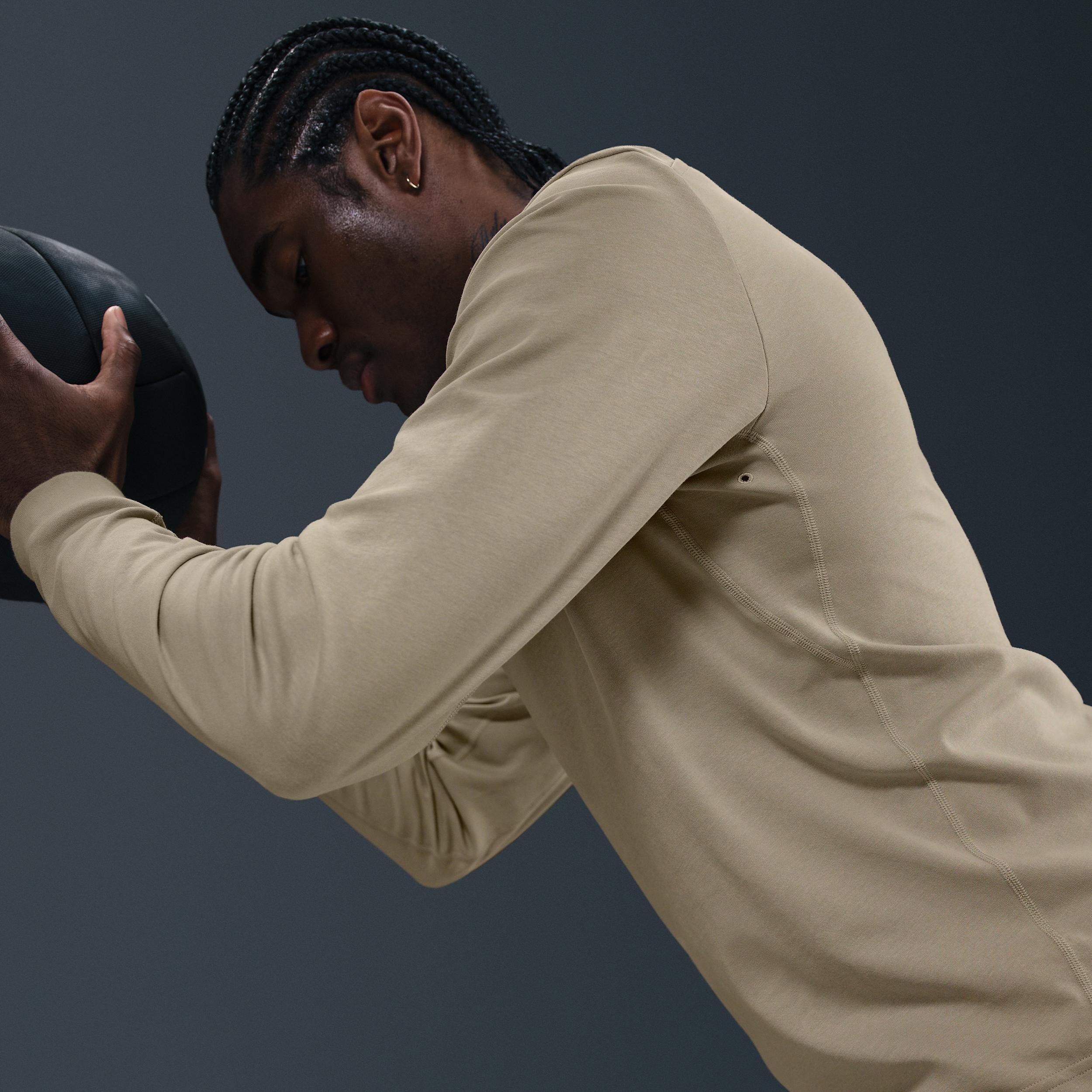 Nike Primary Men's Dri-FIT Long-Sleeve Versatile Top Product Image