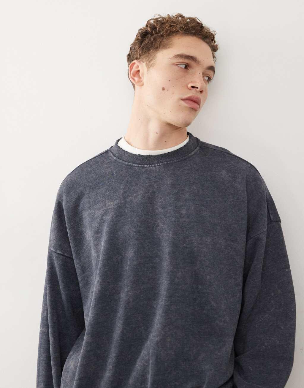 Weekday Leon oversized sweatshirt in black acid wash Product Image