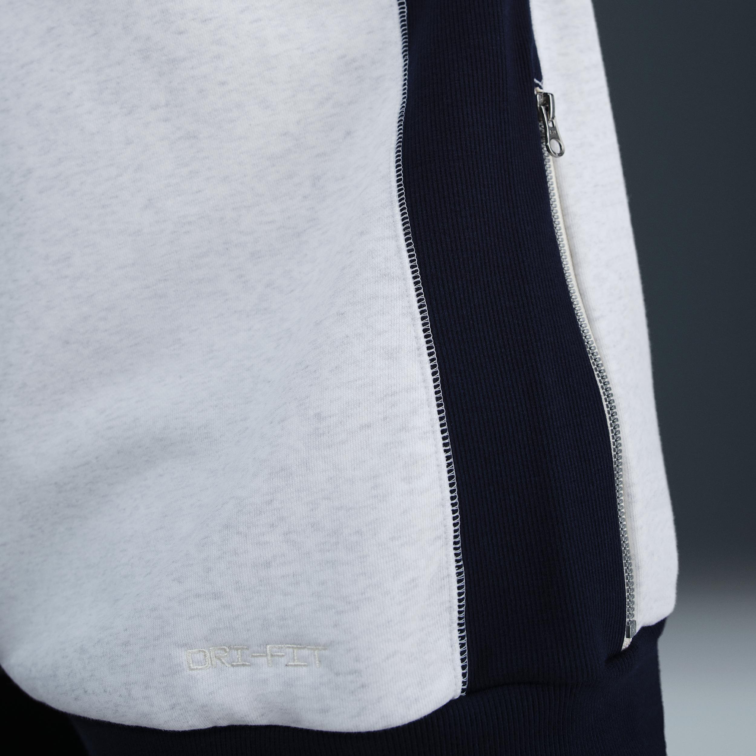 USMNT Standard Issue Nike Men's Dri-FIT Soccer Crew-Neck Sweatshirt Product Image