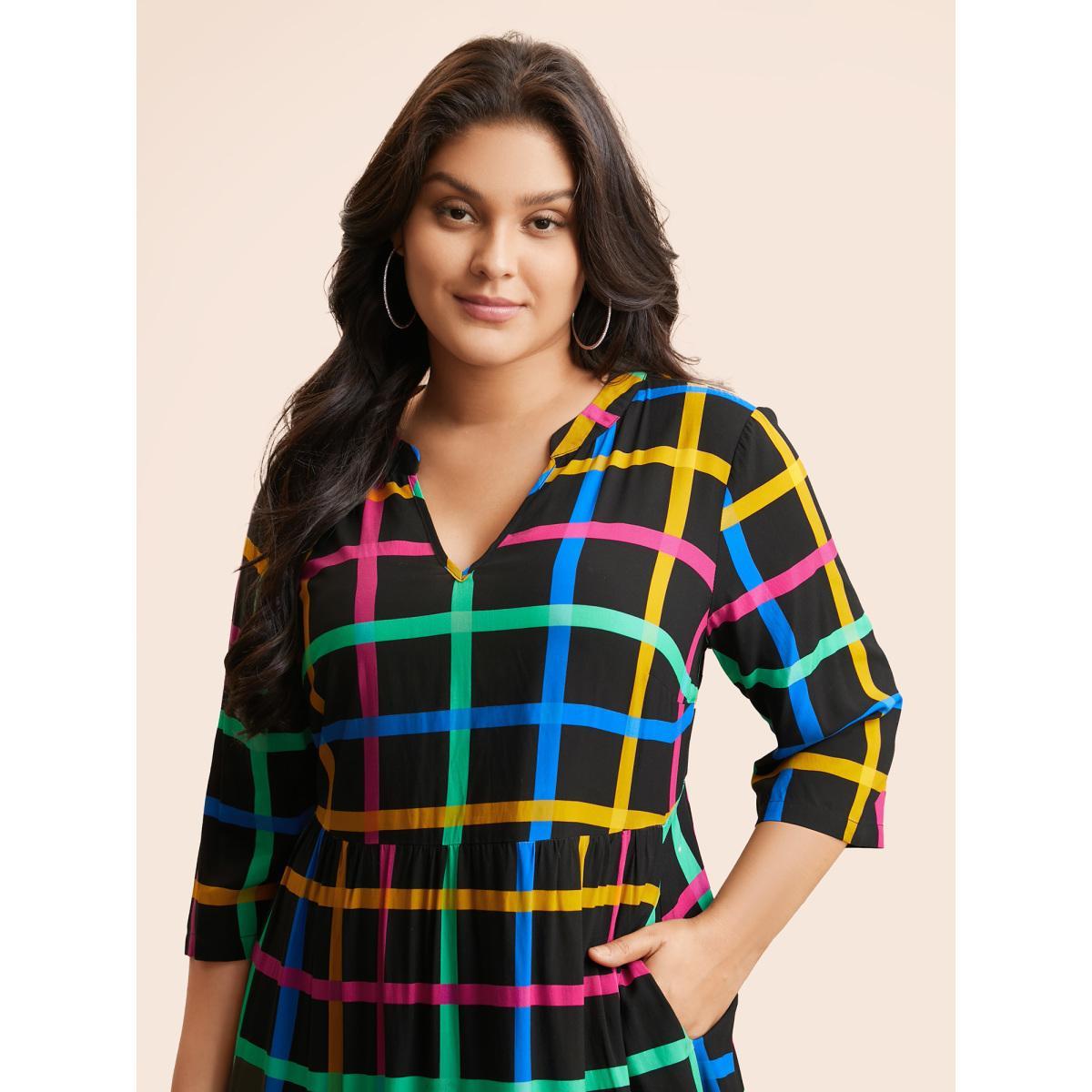 Plus Size Plaid Notched Ruffle Hem Pocket Dress Black Women Casual Contrast Flat collar with V-notch Elbow-length sleeve Curvy BloomChic 12/L Product Image