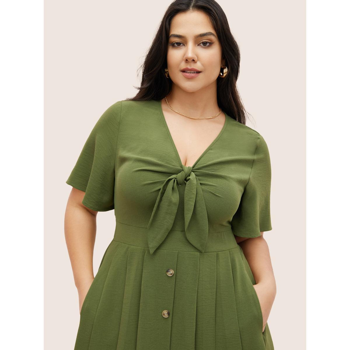 Plus Size Plain Tie Knot Button Detail Shirred Dress ArmyGreen Women At the Office Tie knot V-neck Short sleeve Curvy Midi Dress BloomChic 10/M Product Image
