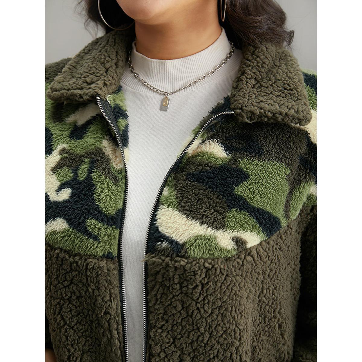 Plus Size Camo Patchwork Zipper Pocket Teddy Jacket Women ArmyGreen Contrast Pocket Dailywear Jackets BloomChic 28/5X Product Image