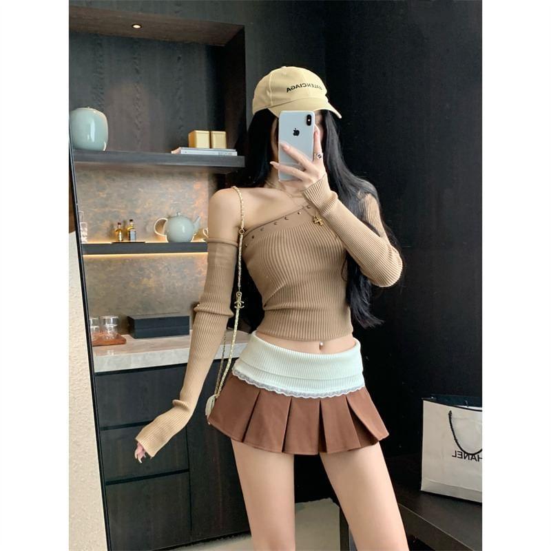 Low Waist Two Tone Lace Trim Pleated Mini A-Line Skirt Product Image