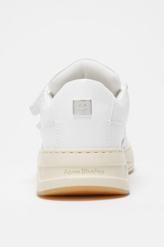 Velcro strap sneakers Product Image