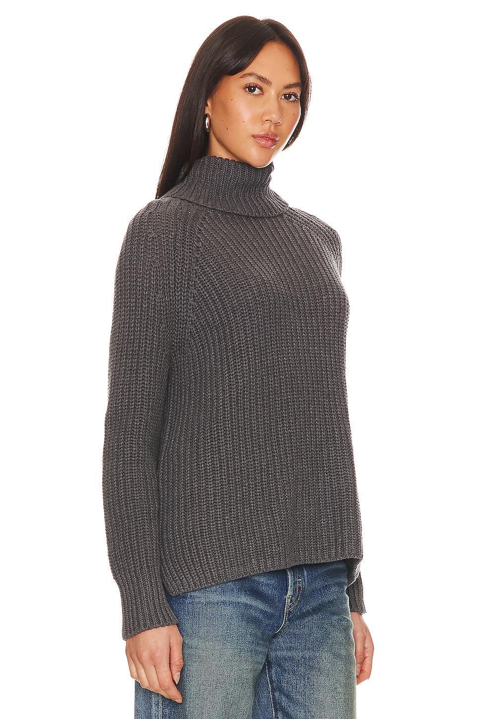 Stella Pullover Sweater 525 Product Image