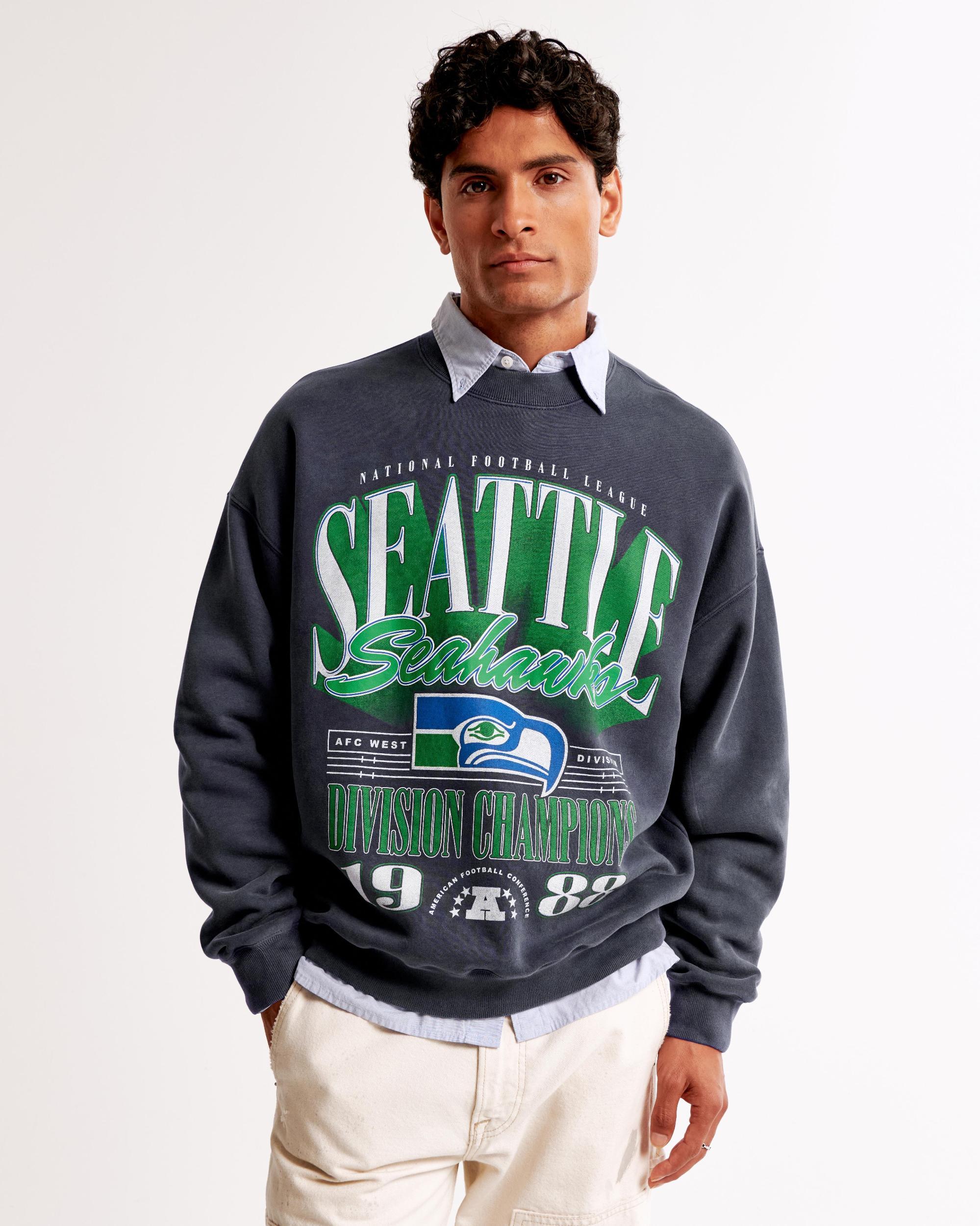 Minnesota Vikings Graphic Crew Sweatshirt Product Image