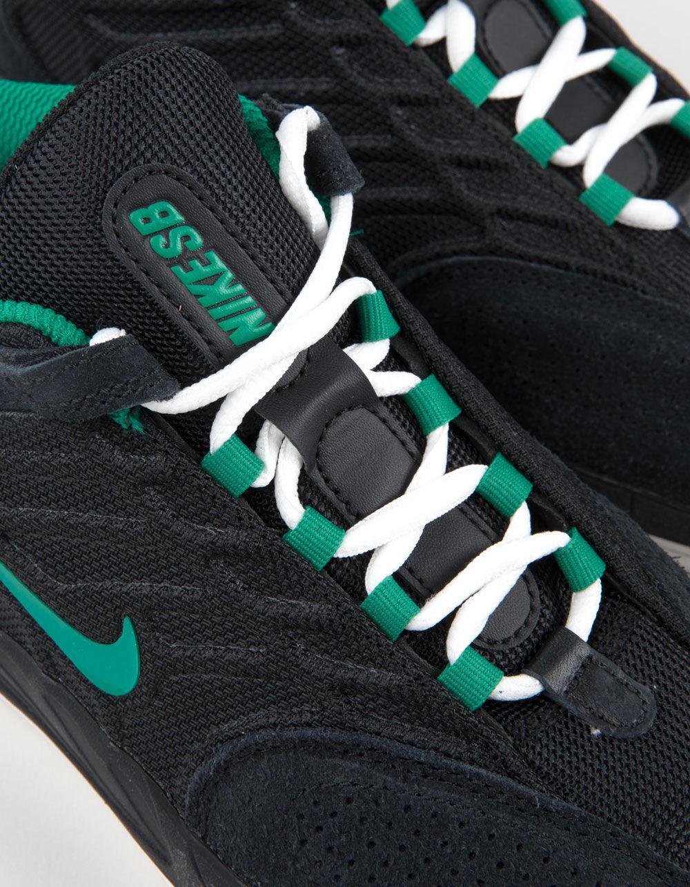 NIKE SB Vertebrae Skate Shoes Product Image