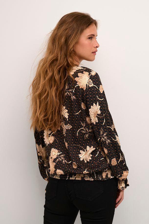 CUtamo Blouse Product Image