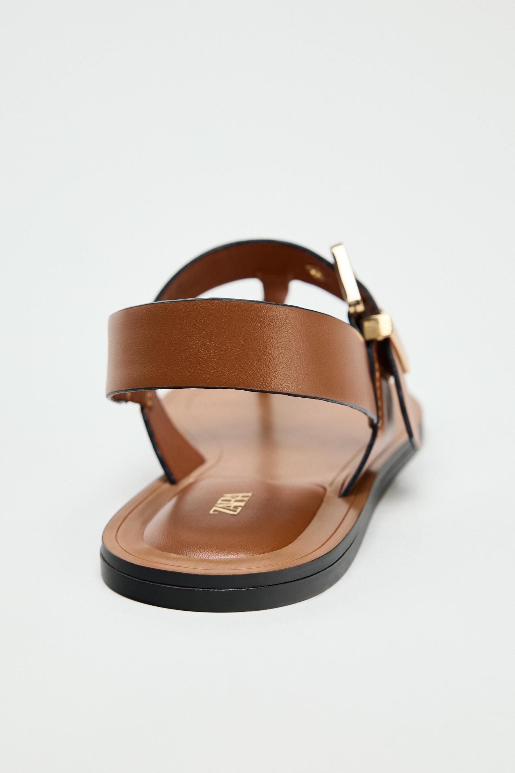 LOW HEELED SANDALS WITH BUCKLE Product Image