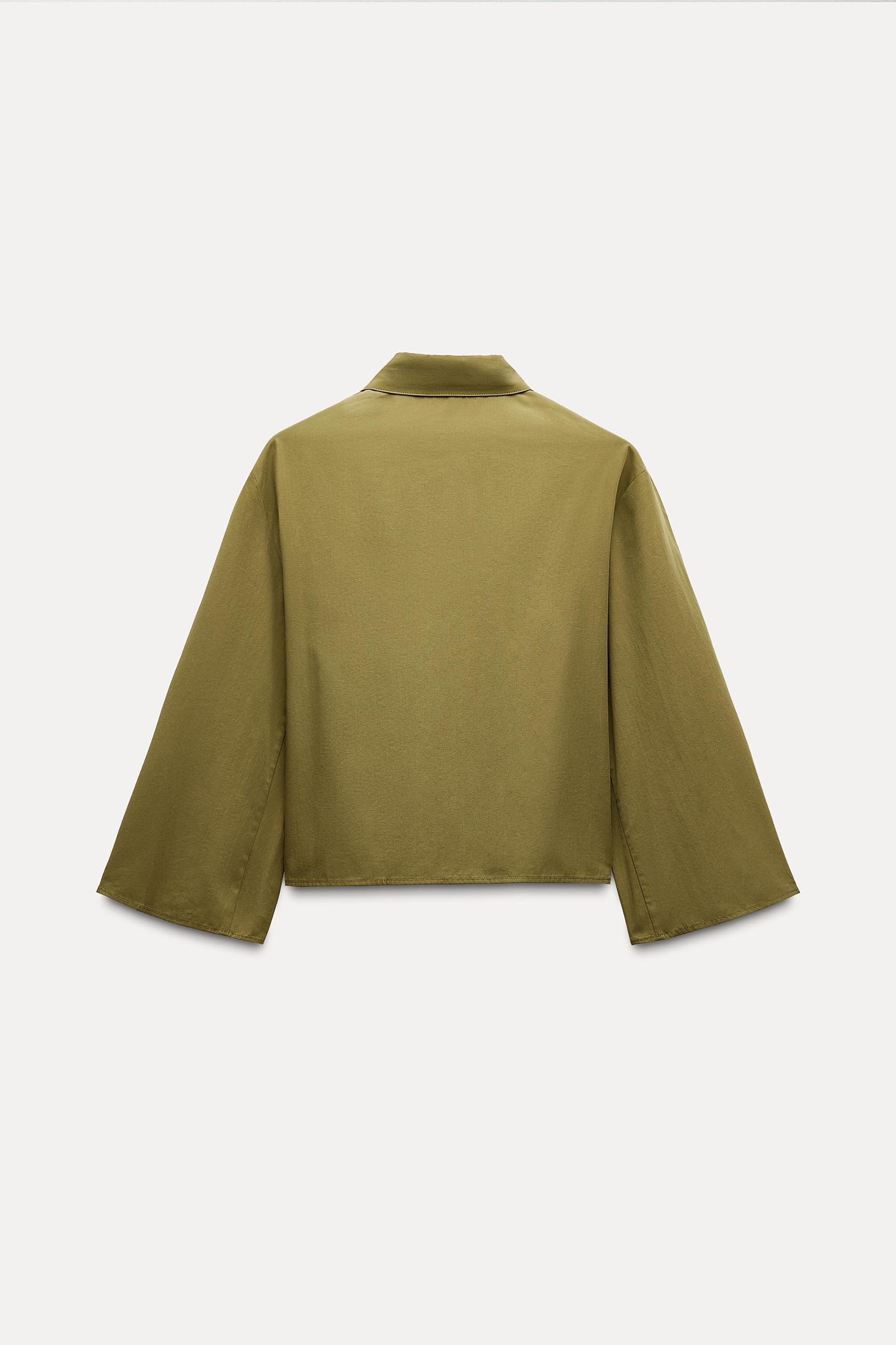 ELBOW-LENGTH SLEEVE CROP SHIRT Product Image