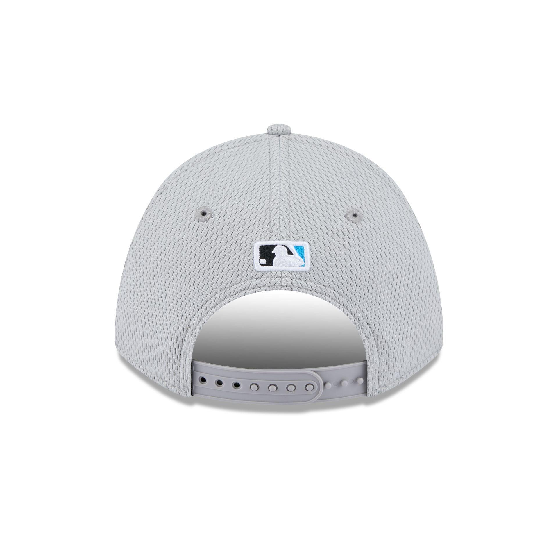 Miami Marlins 2025 Clubhouse Gray 9FORTY M-Crown Snapback Hat Male Product Image
