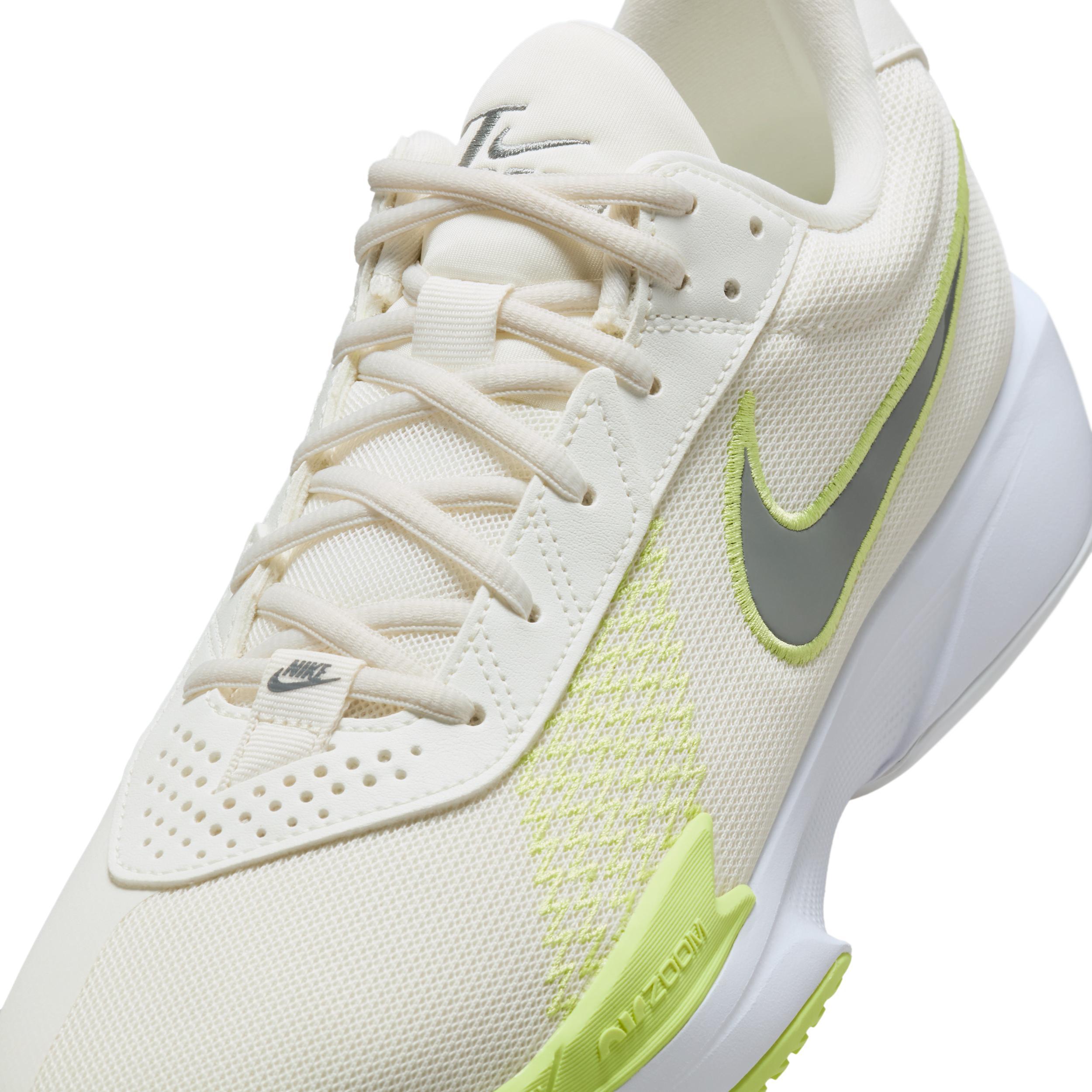 Nike Men's G.T. Cut Academy Basketball Shoes Product Image