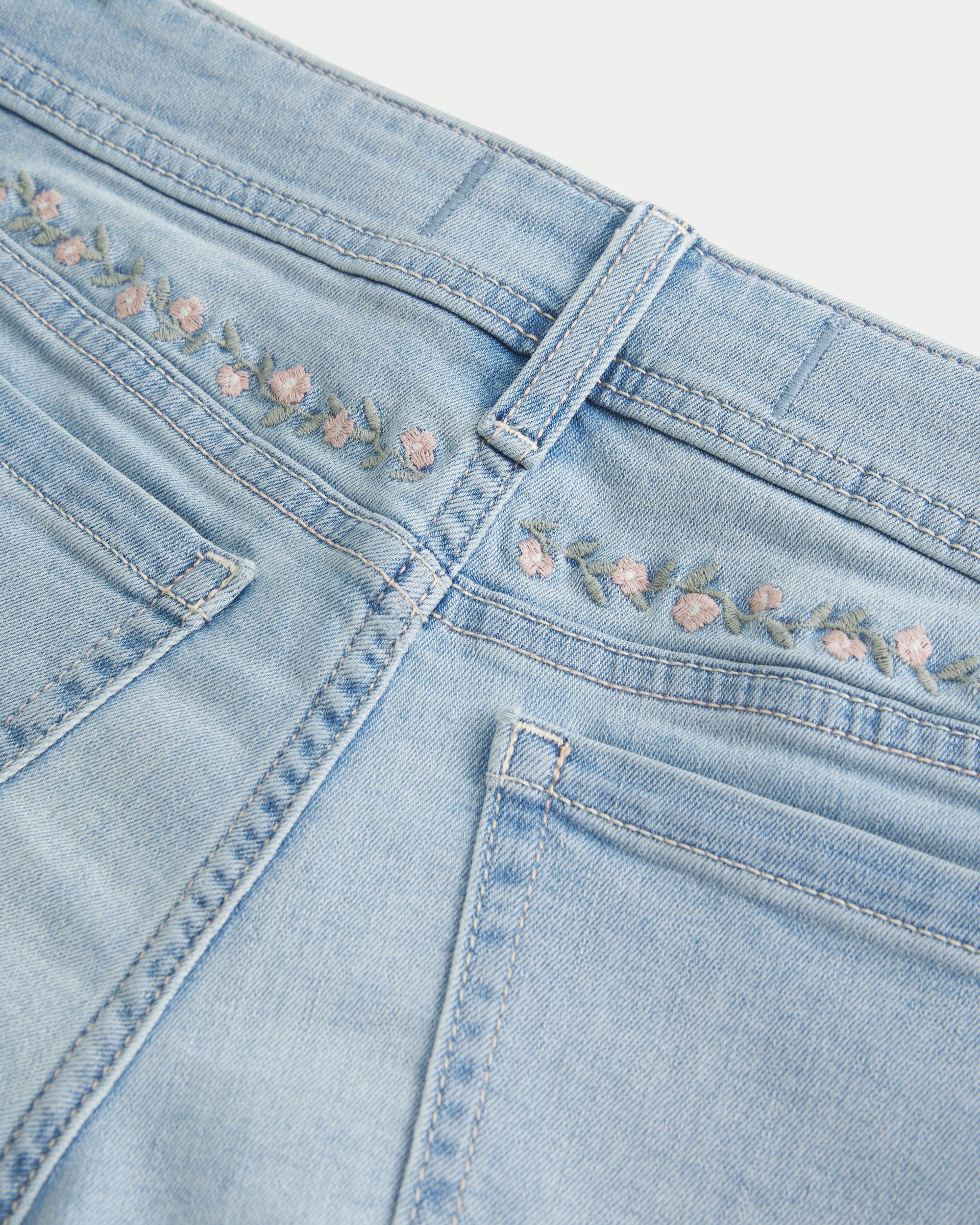 Curvy Low-Rise Light Wash Denim Shortie Shorts Product Image