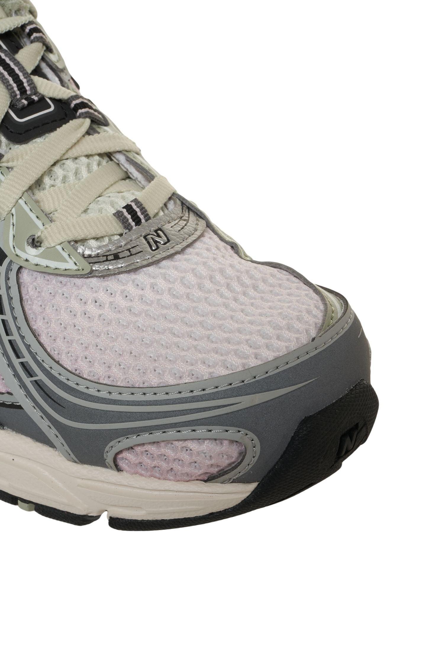 Sneakers '740' Product Image