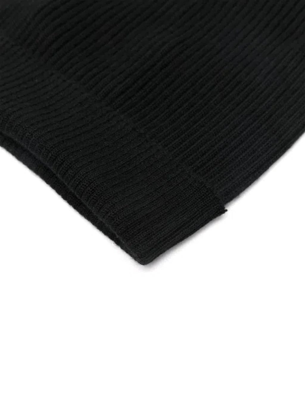 Knitted Beanie Hat In Black Product Image