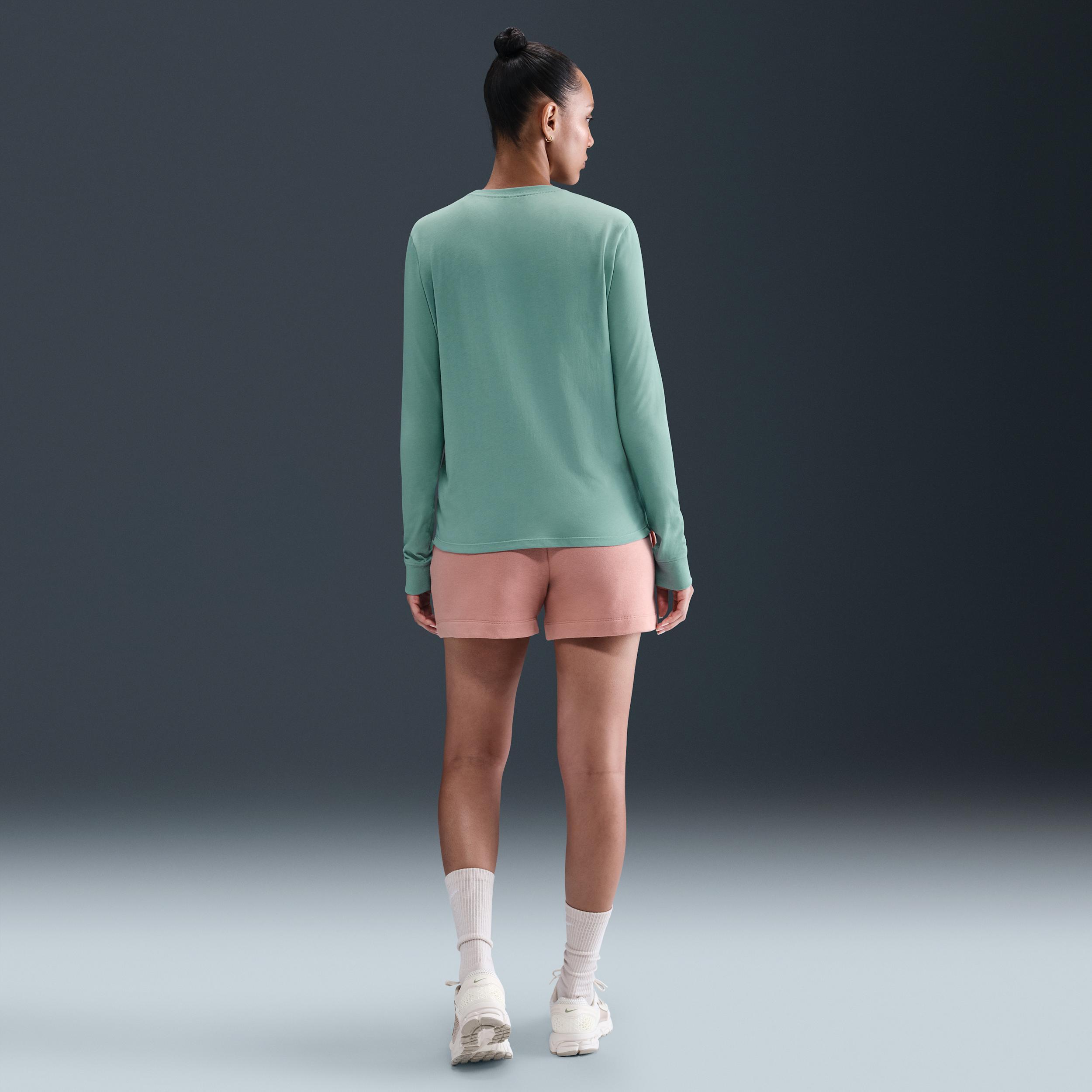 Women's Nike Sportswear Club Long-Sleeve T-Shirt Product Image