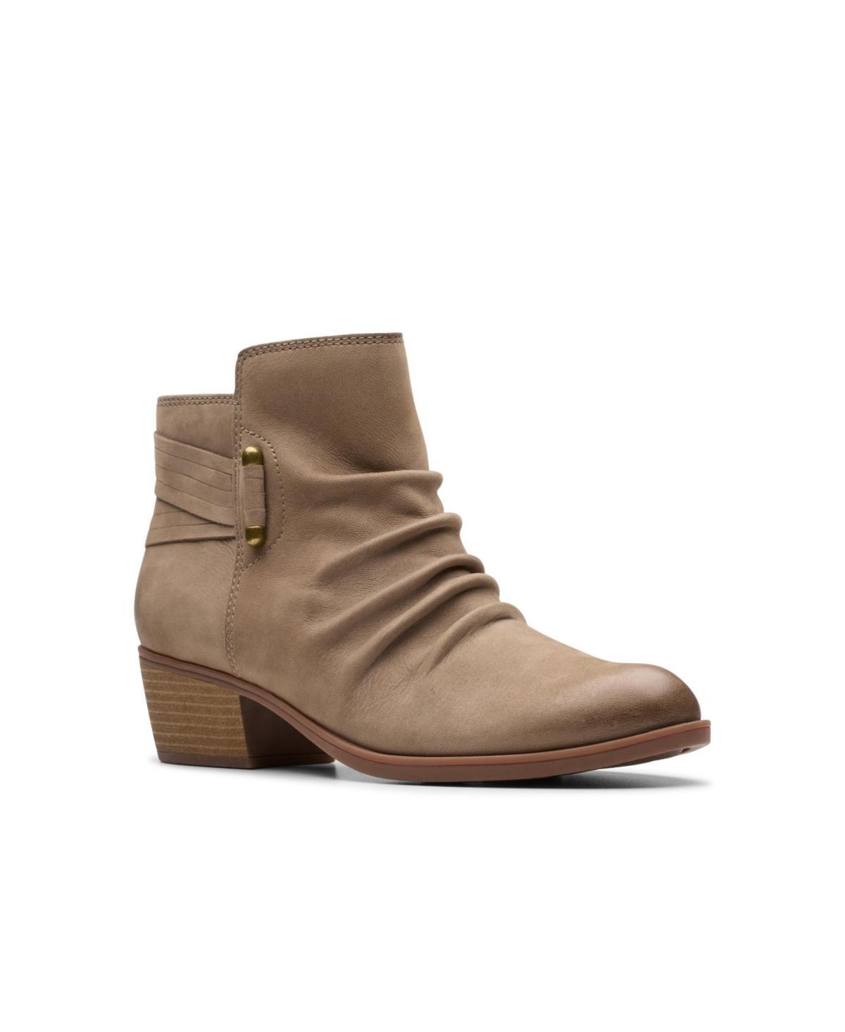 Clarks Charlten Rosa (Dark Nubuck) Women's Boots Product Image