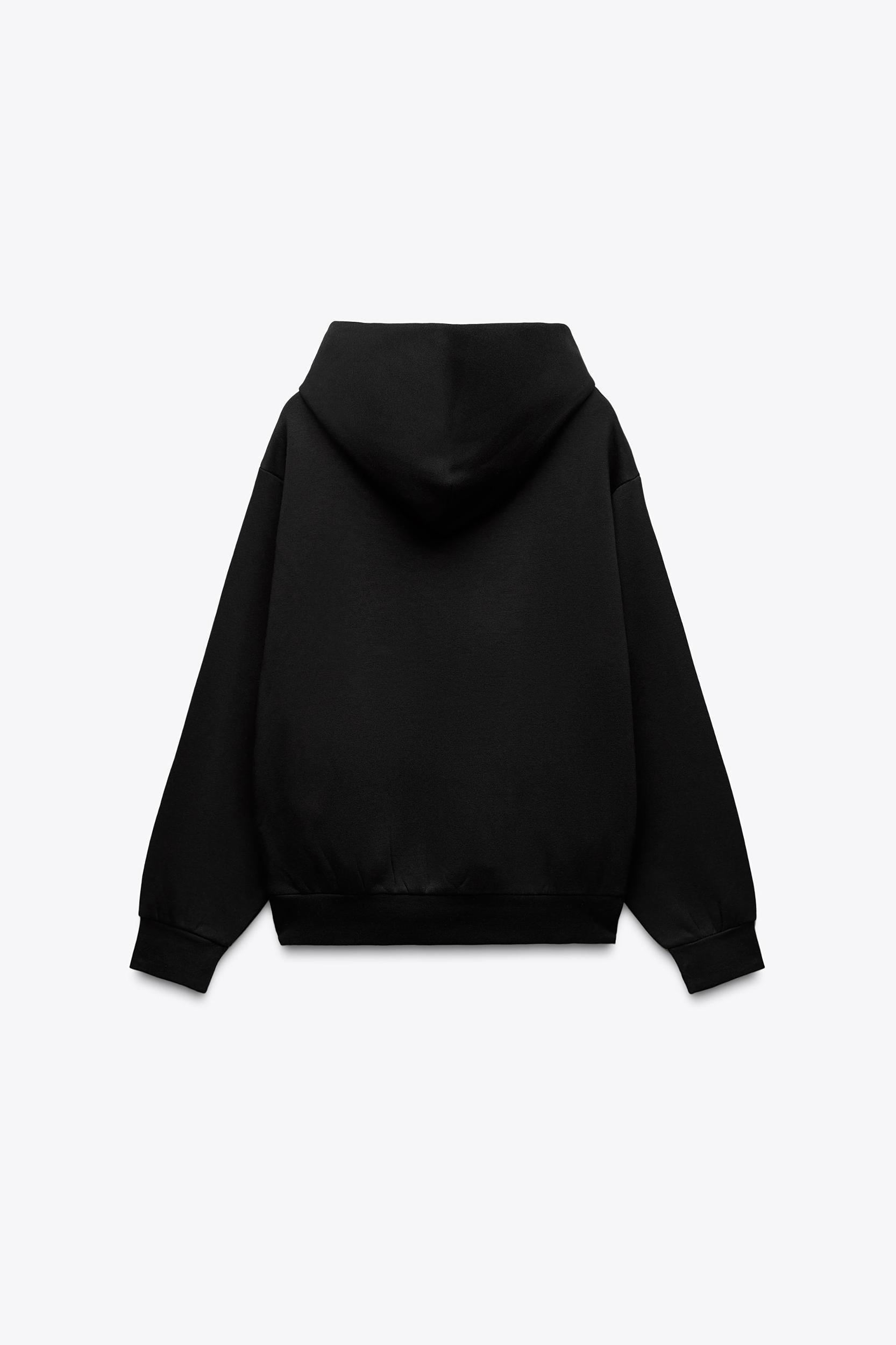 POCKETED HOODIE SWEATSHIRT Product Image