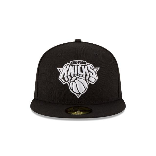 New York Knicks Black & White 59FIFTY Fitted Hat Male Product Image