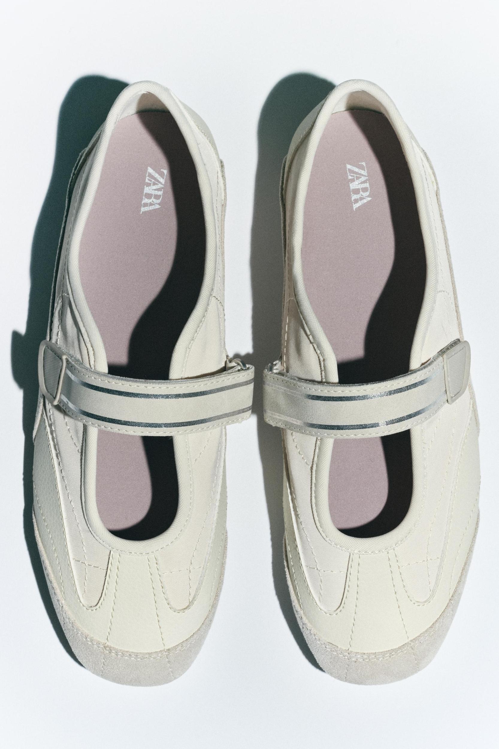 CONTRAST BALLET FLATS Product Image