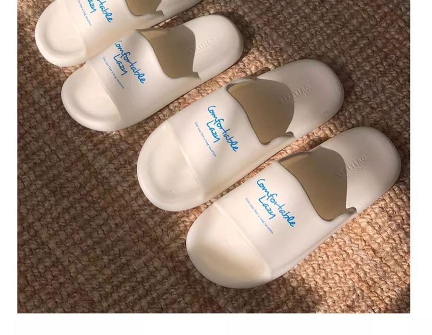 Lettering Slippers Product Image