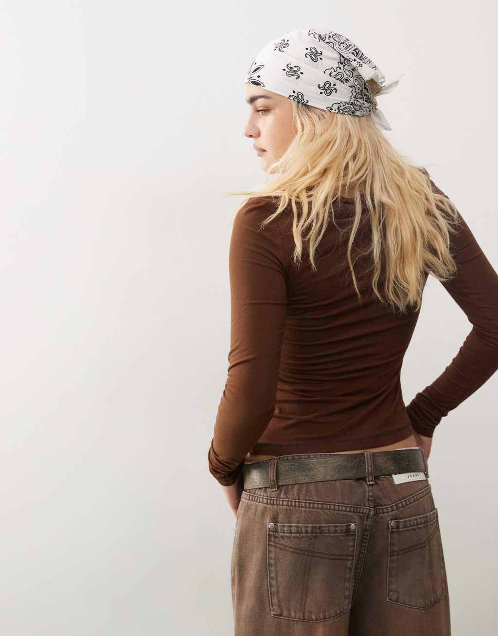 Weekday slim fit long sleeve t-shirt in brown Product Image