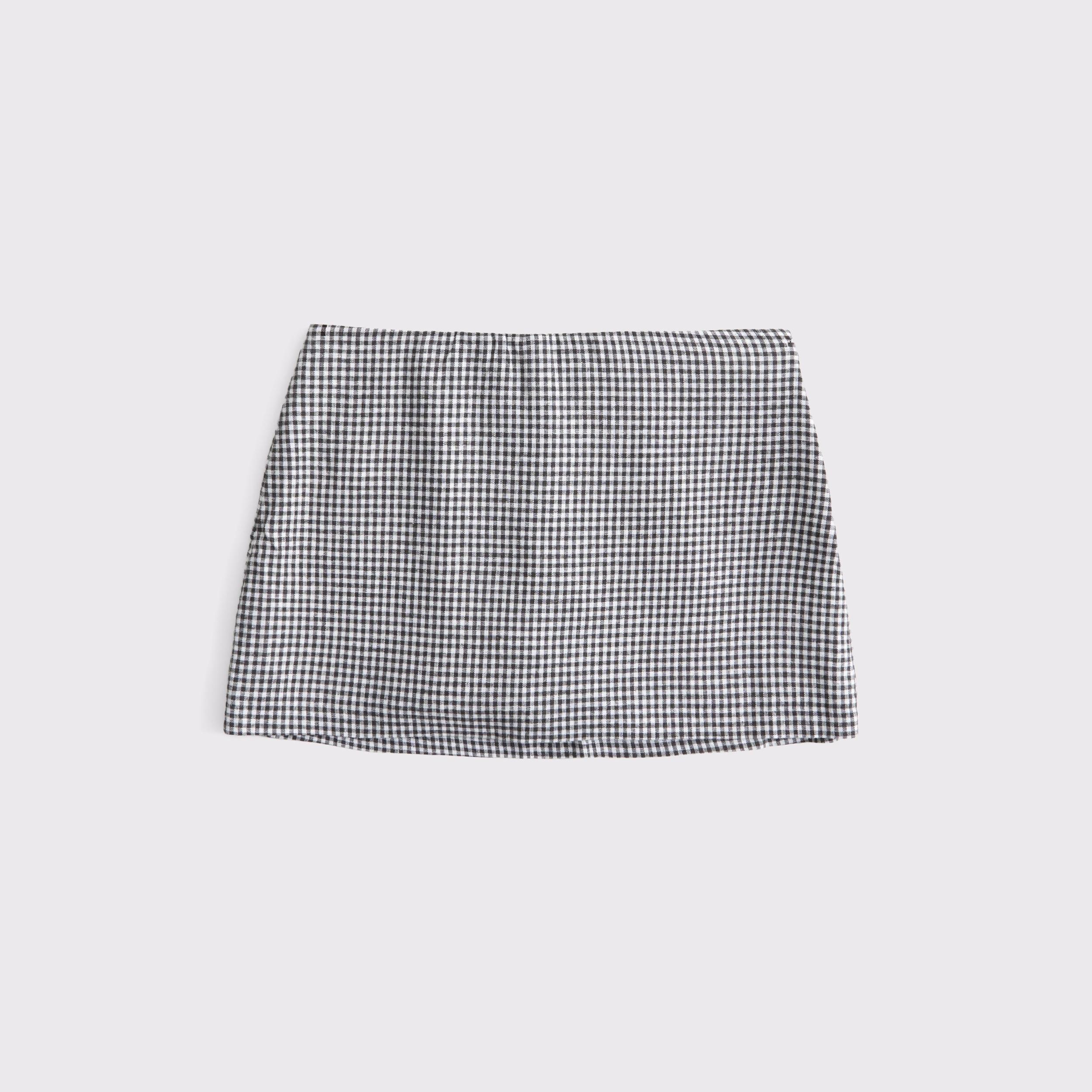 The A&F Scarlett Mid Rise Linen-Blend Mini Skort Product Image