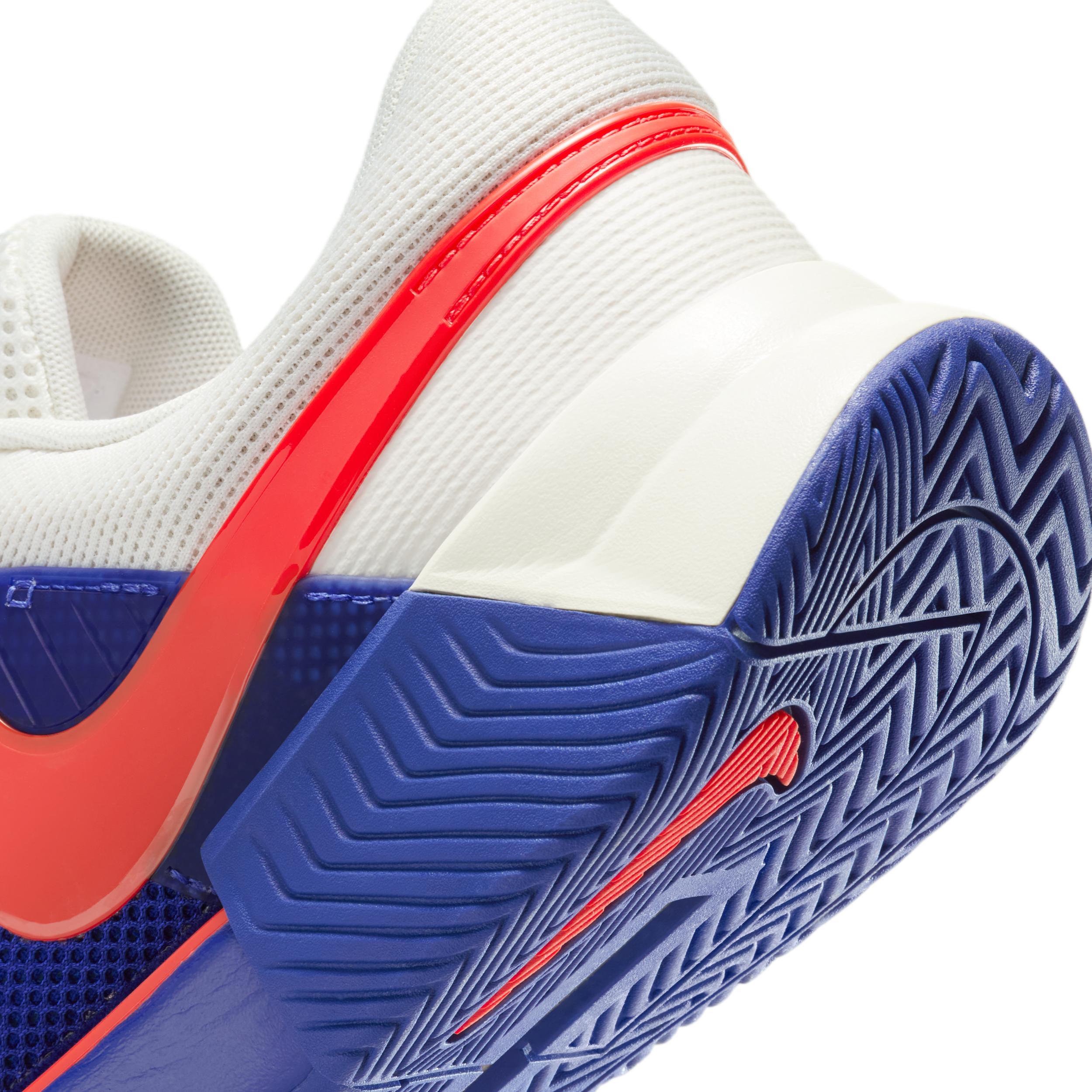 Nike Men's GP Challenge 1 Premium Hard Court Tennis Shoes Product Image