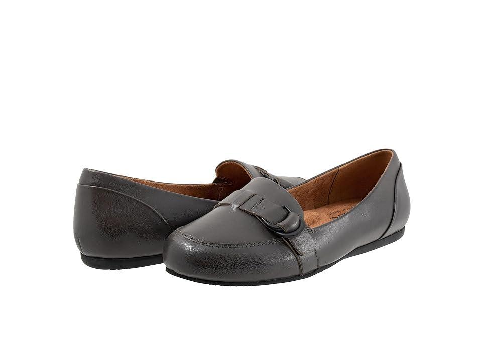 SoftWalk Serra Leather Loafers Product Image