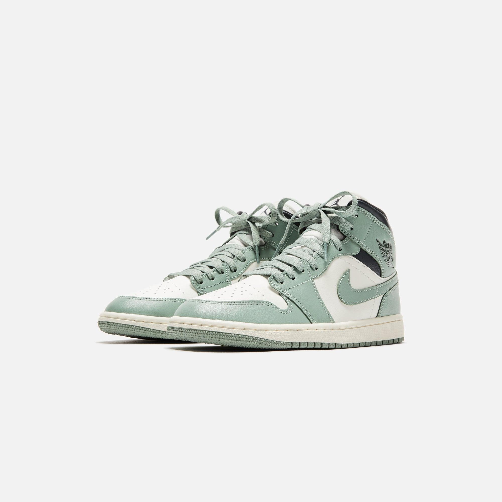 Jordan WMNS Air Jordan 1 Mid - Sail / Jade Smoke / Anthracite Female Product Image