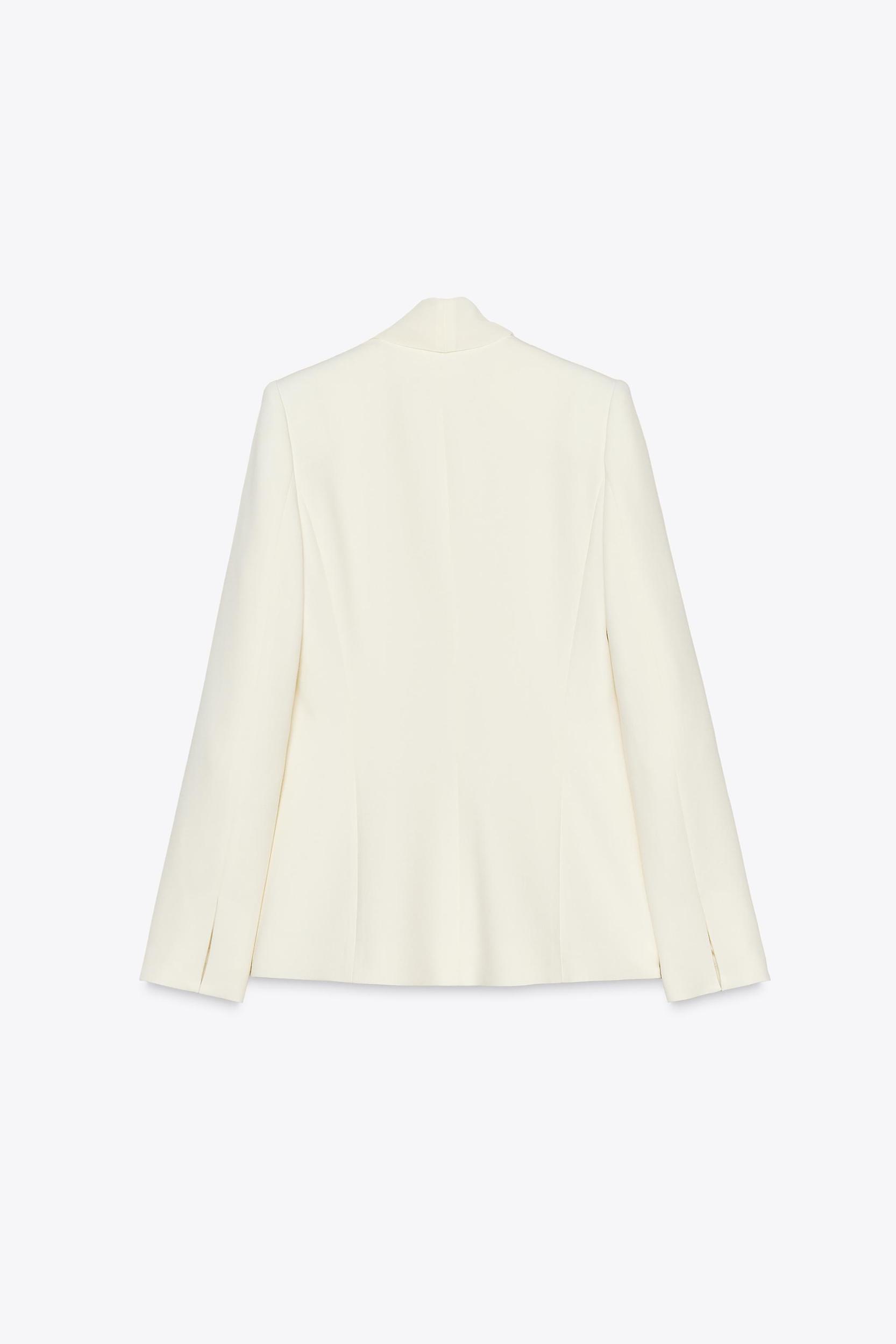 KNOTTED LAPEL BLAZER Product Image