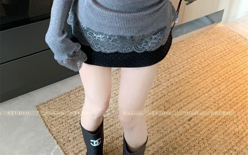 Long-Sleeve V-Neck Plain Lace Panel Ruched Slim Fit Knit Top Product Image