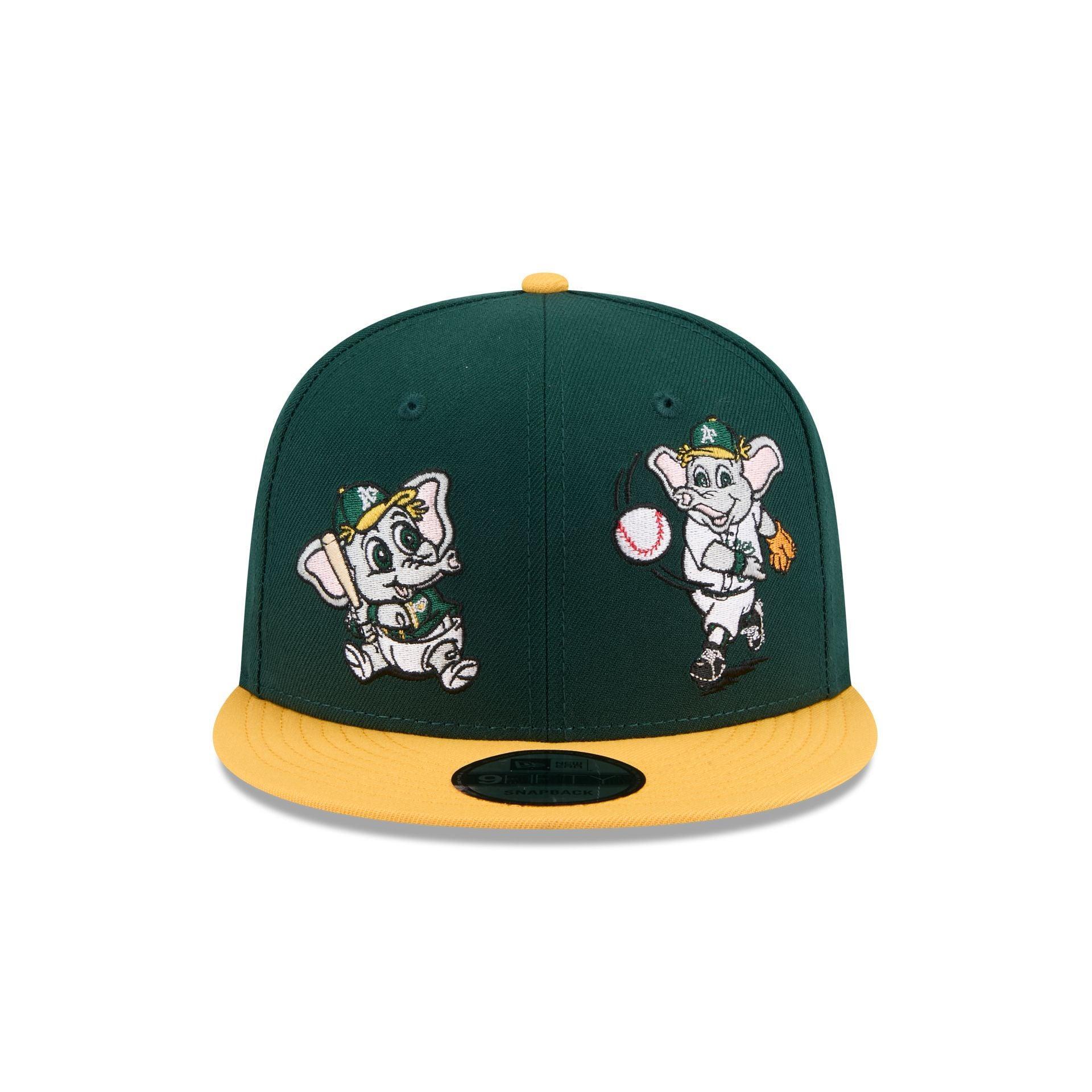 San Diego Padres Metallic Gold Logo 59FIFTY Fitted Hat Male Product Image