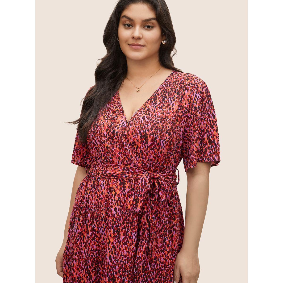 Plus Size Allover Print Elastic Waist Belted Wrap Dress RedViolet Women Elegant Non Overlap Collar Short sleeve Curvy Midi Dress BloomChic 26/4X Product Image