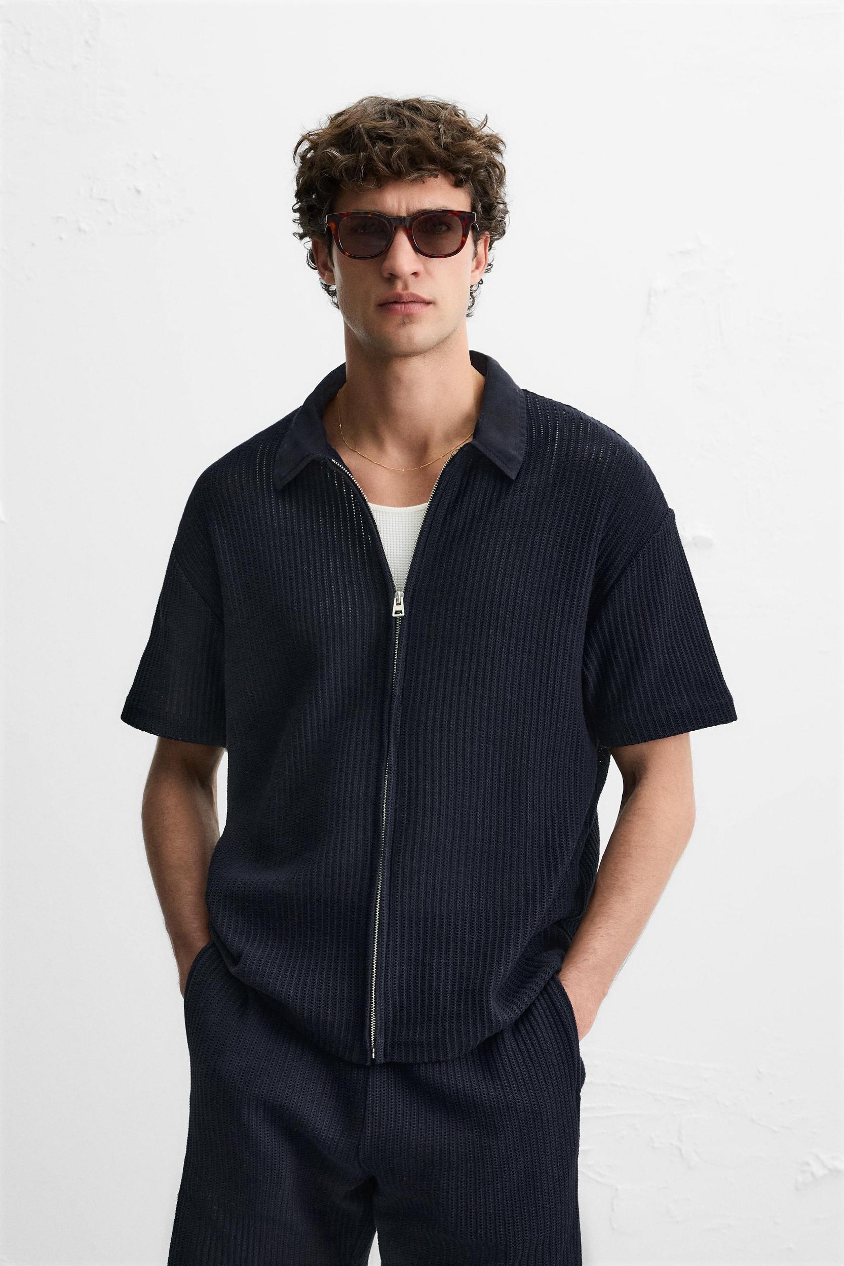 TEXTURED ZIP-UP SHIRT Product Image