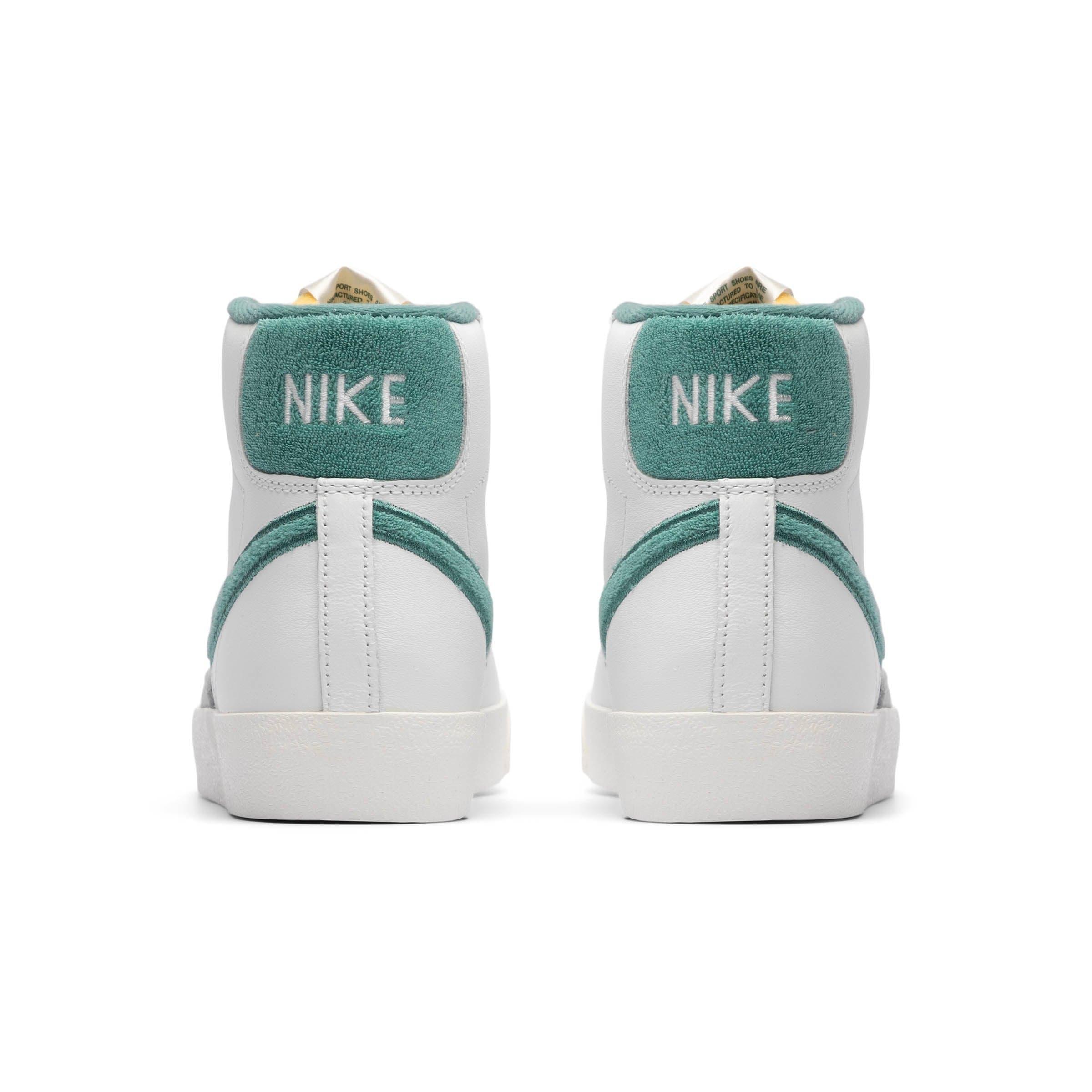 NIKE BLAZER MID '77 PREMIUM Male Product Image