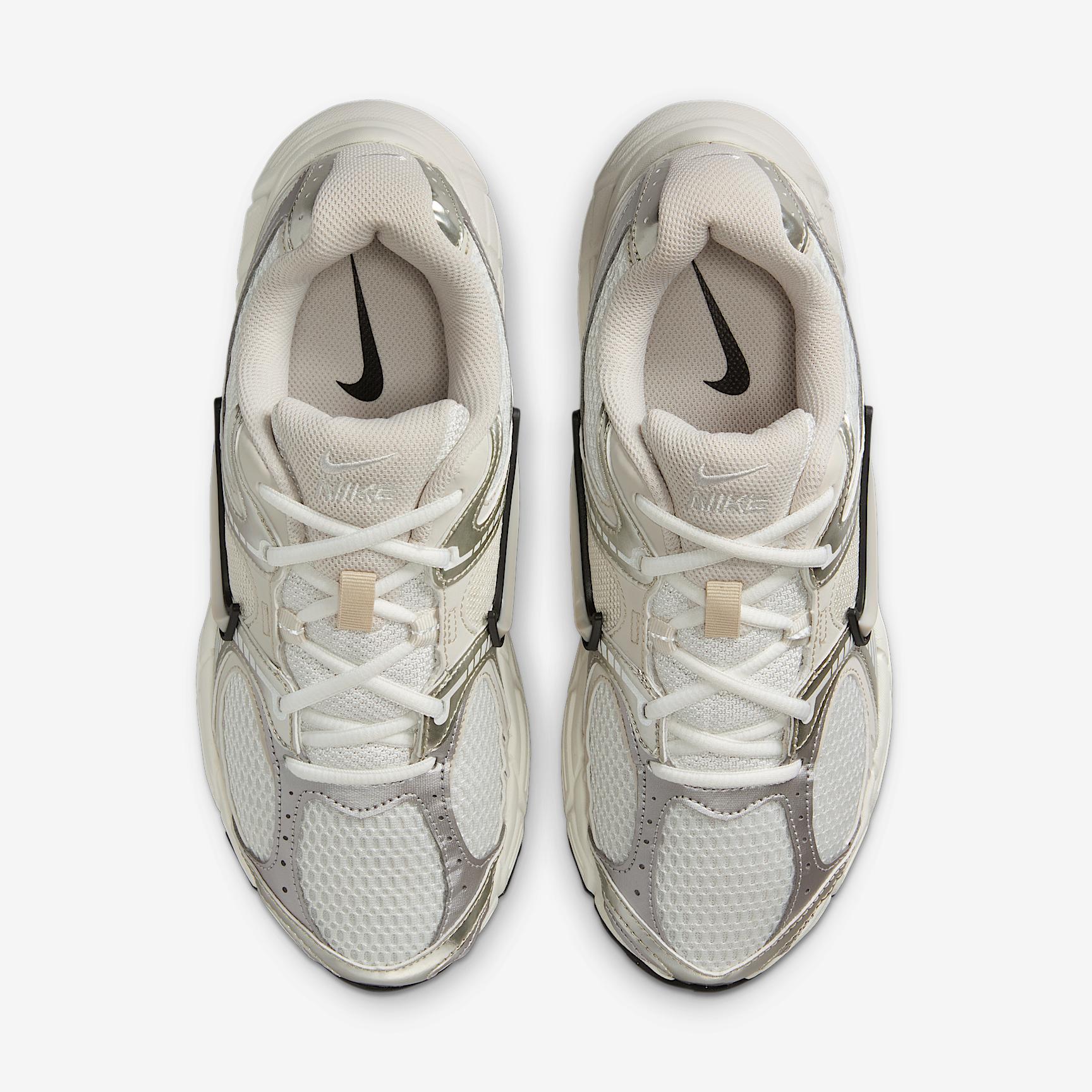 Nike Womens V5 RNR Casual Shoes in Summit White/Sail/Black Product Image