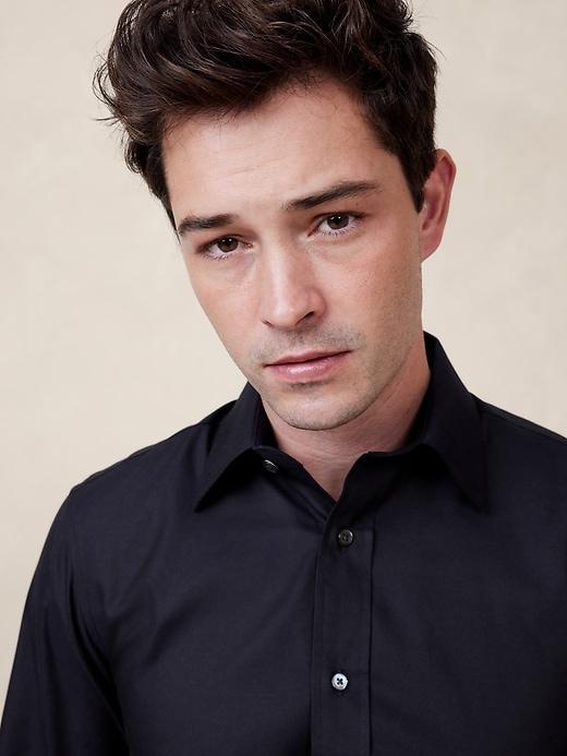 Standard-Fit Wrinkle-Resistant Dress Shirt Product Image