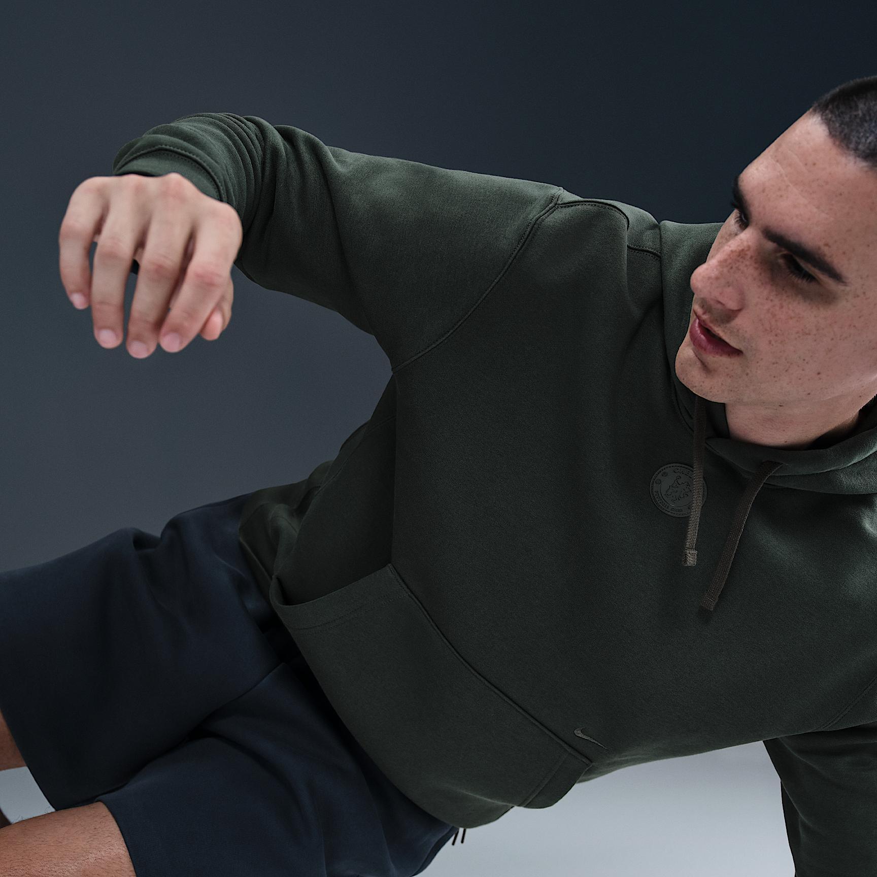 Chelsea FC Club Nike Men's Soccer Pullover Hoodie Product Image