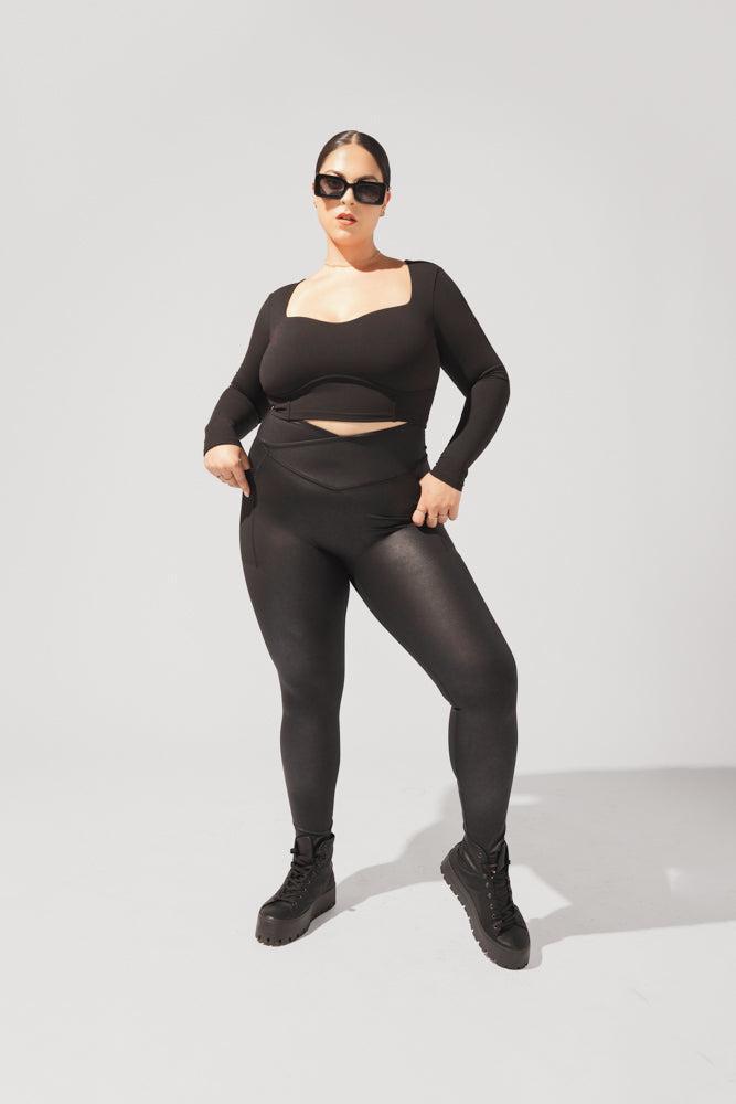 Sweetheart Long Sleeve Crop Top - Black Product Image
