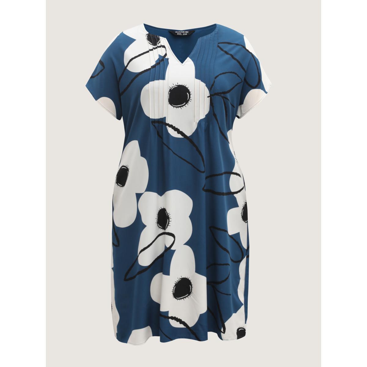 Plus Size Floral Pleated Front Pockets Midi Dress Mediumblue Women Notched collar Cap Sleeve Curvy BloomChic 14-16/1X Product Image