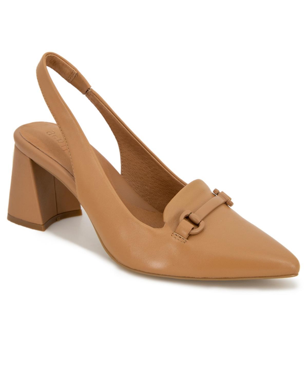 Gentle Souls by Kenneth Cole Womens Dionne Pointed Toe Slingback Pumps Product Image
