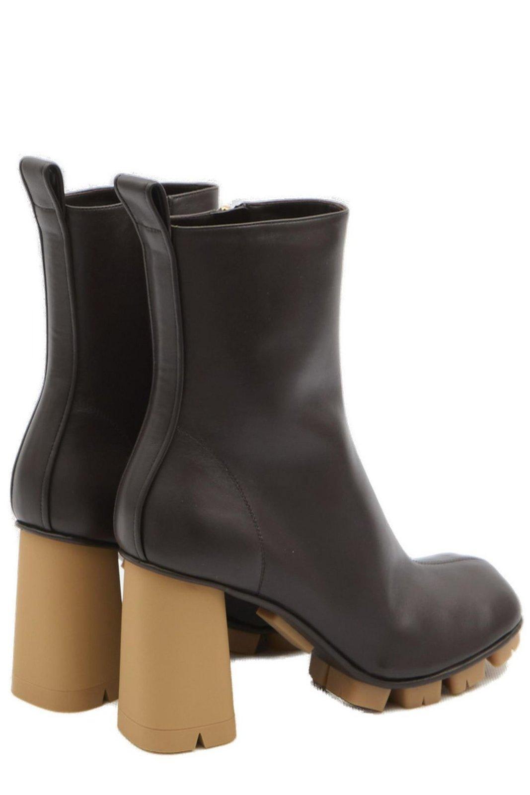 BOTTEGA VENETA Shore Ankle Boots In Brown Product Image