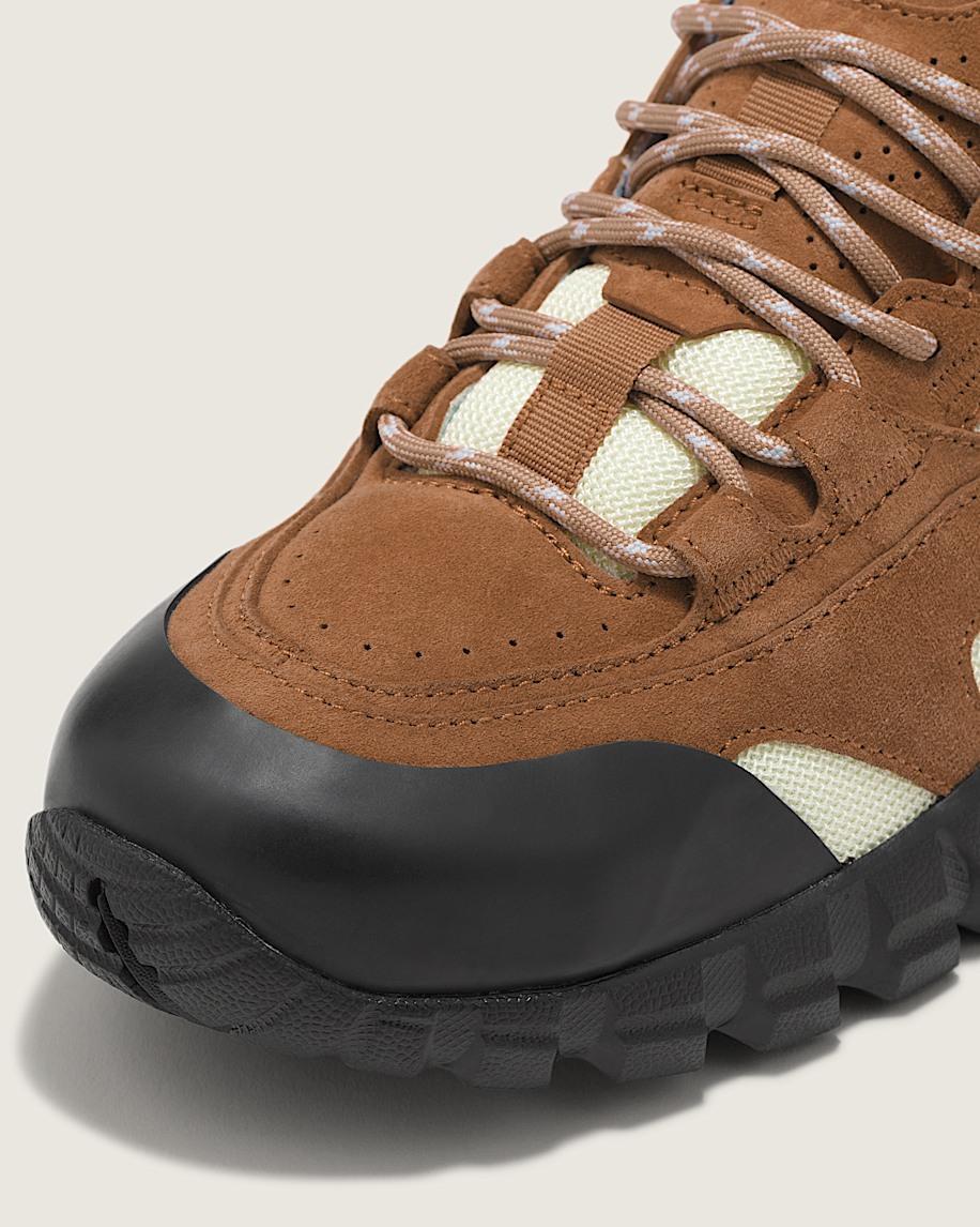 OTW Half Cab 33 Trail Vibram in Blue| Vans US Product Image