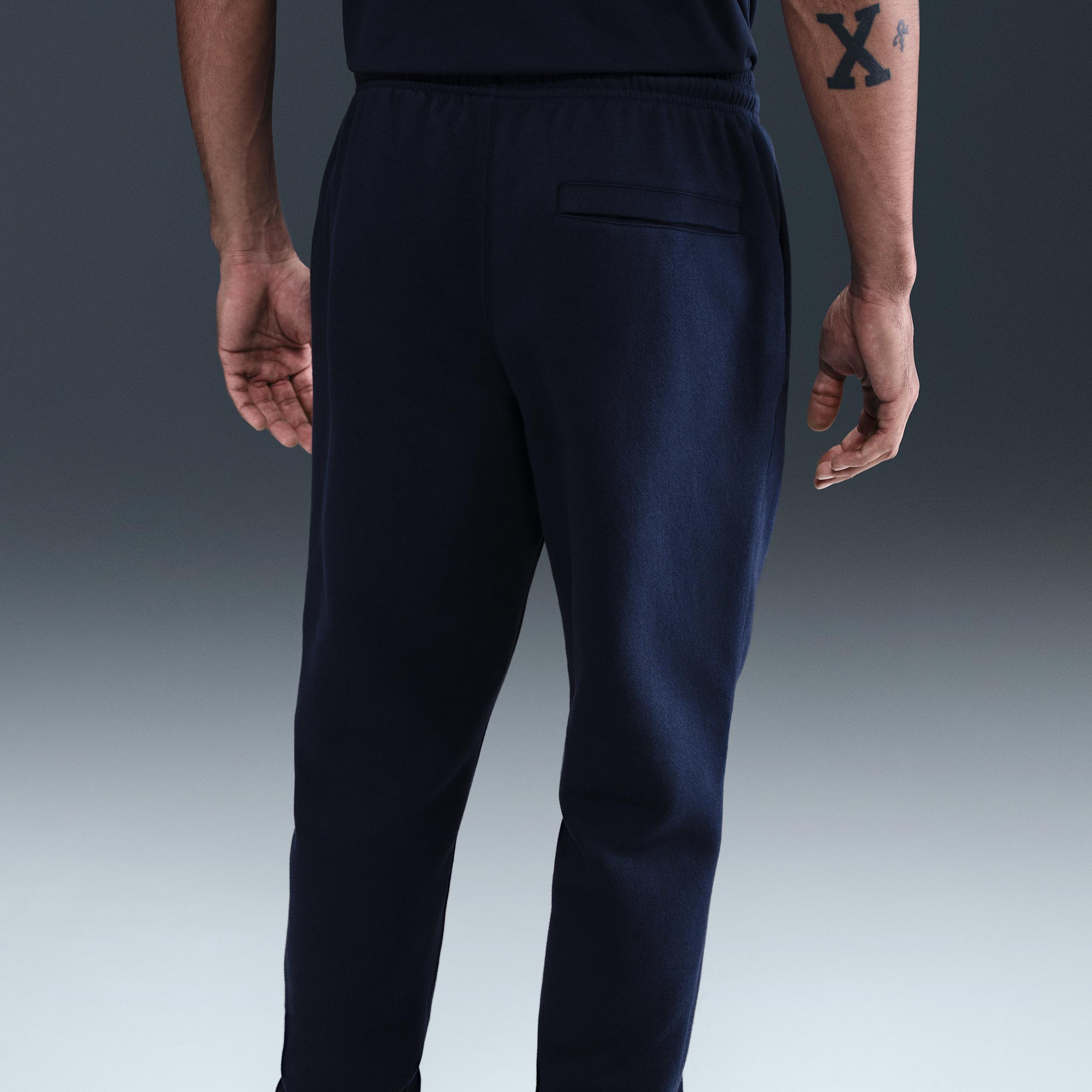 Nike Men's Club Cuffed Brushed Fleece Pants Product Image