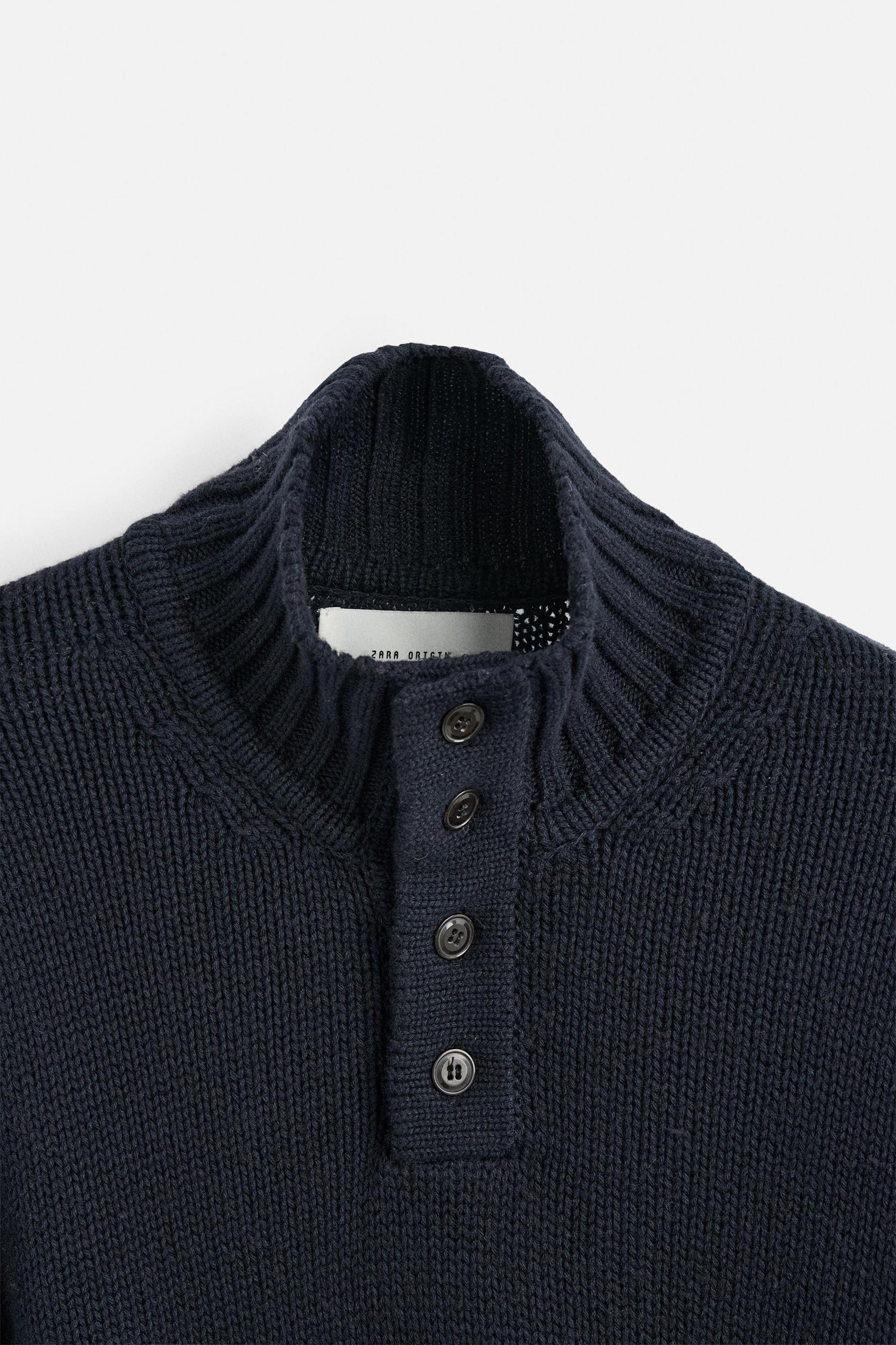 COTTON-WOOL BUTTON SWEATER Product Image